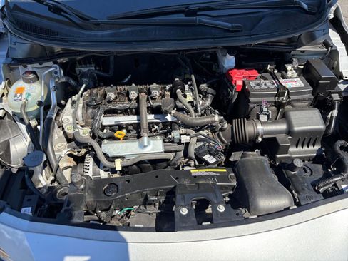 Used 2025 Nissan Versa SV image 30