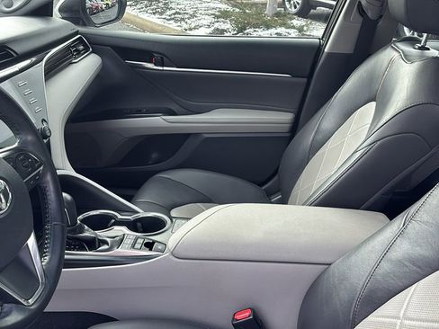 Used 2018 Toyota Camry XLE w/ Audio Package image 24