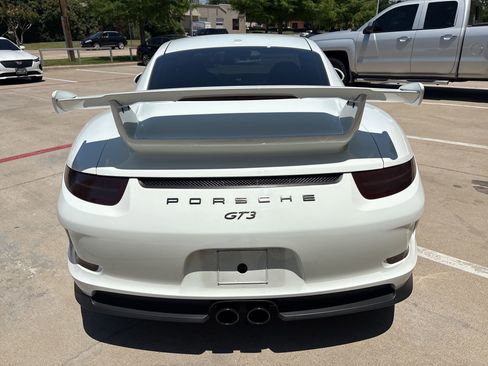Used 2015 Porsche 911 GT3 RWD image 5