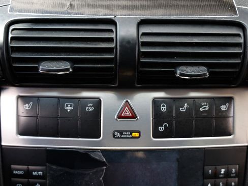 Used 2005 Mercedes-Benz C 230 Sedan image 31