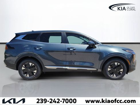 New 2026 Kia Sportage LX FWD image 3