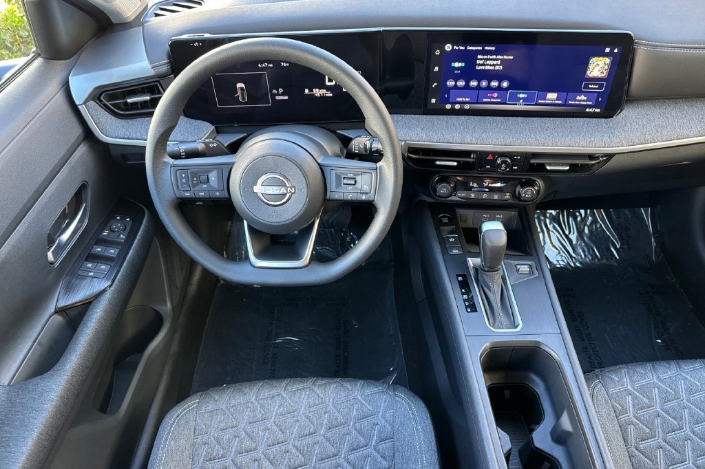 Used 2026 Nissan Kicks SV FWD image 13