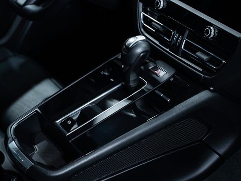 Used 2022 Porsche Macan S image 62