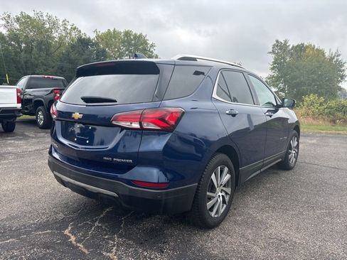 Used 2023 Chevrolet Equinox Premier image 3