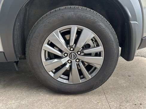 Used 2024 Nissan Pathfinder S AWD/4WD image 41