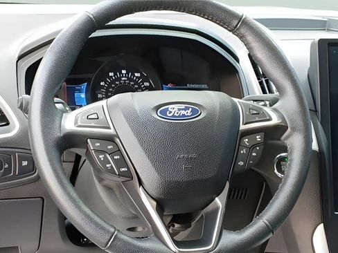 Used 2022 Ford Edge SEL AWD/4WD image 9