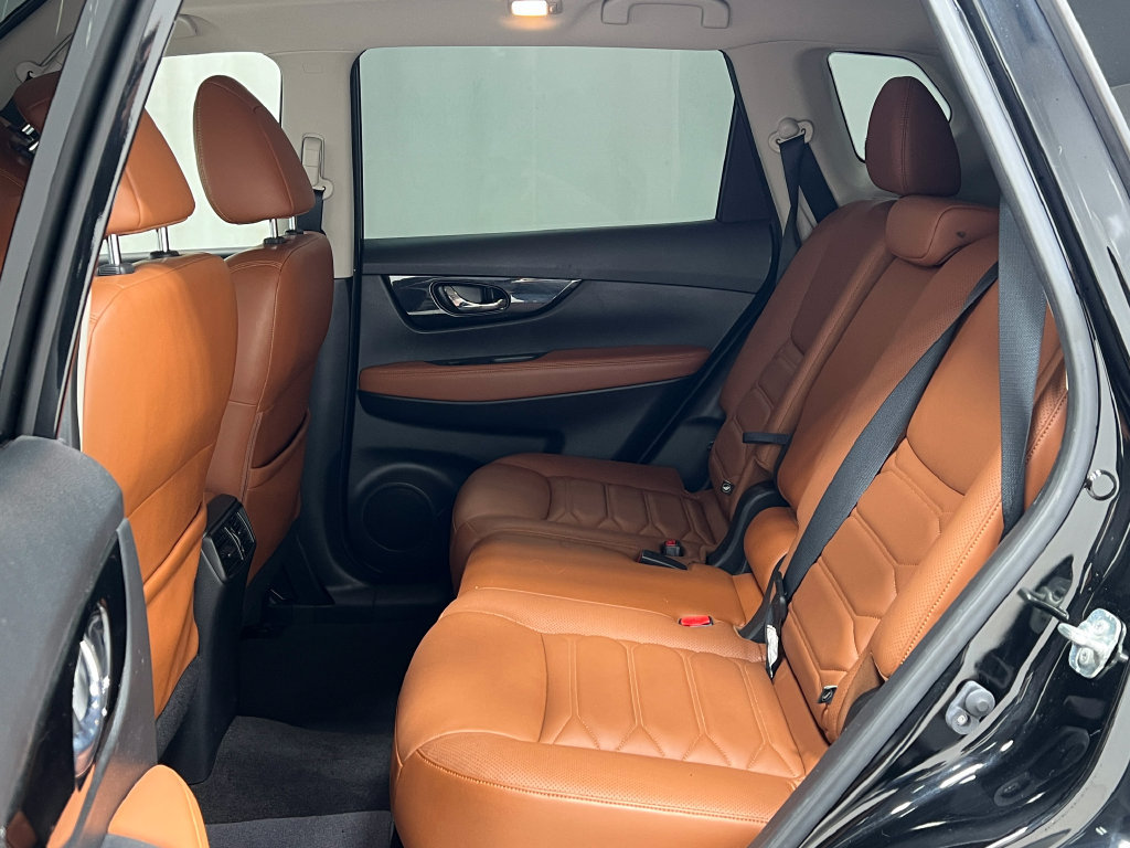Used 2018 Nissan Rogue SL w/ Premium Package AWD/4WD image 31
