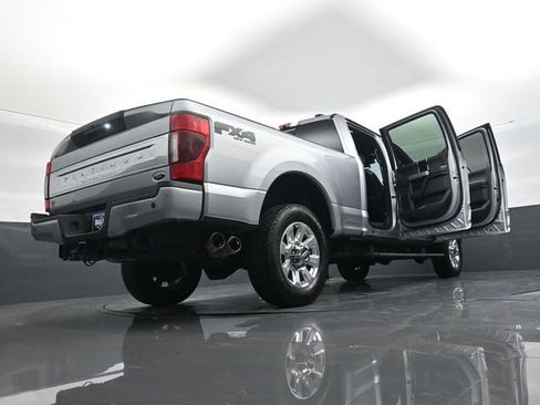 Certified 2022 Ford F350 Platinum w/ FX4 Off-Road Package image 29