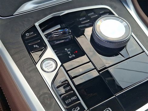 New 2026 BMW X6 xDrive40i w/ Executive Package image 12