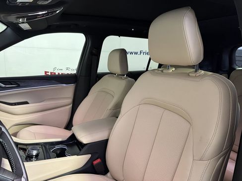 New 2025 Jeep Grand Cherokee L Limited w/ Luxury Tech Group II AWD/4WD image 11