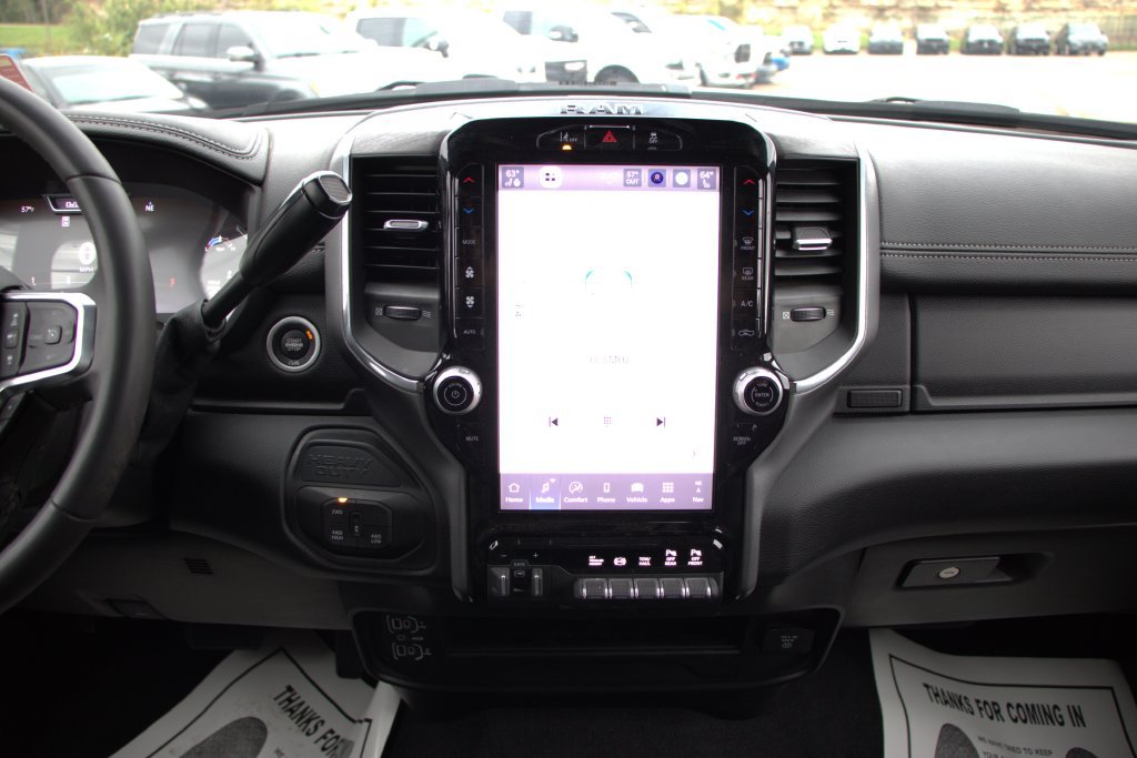 Used 2025 RAM 2500 Laramie w/ Safety Group AWD/4WD image 18