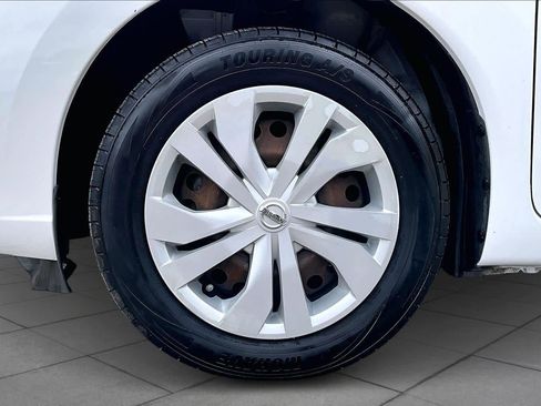 Used 2017 Nissan Versa Note SV image 11