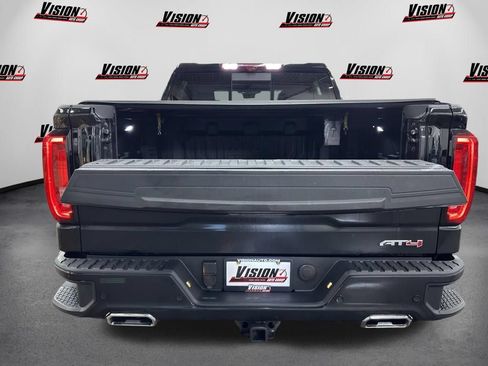 Used 2025 GMC Sierra 1500 AT4 w/ AT4 Premium Package AWD/4WD image 15