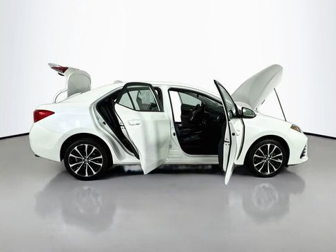 Used 2018 Toyota Corolla XSE FWD image 26