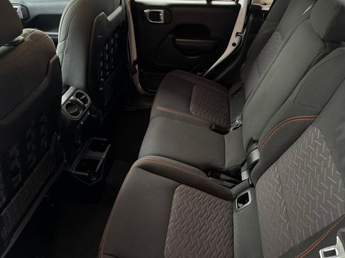 Used 2021 Jeep Gladiator Mojave image 12