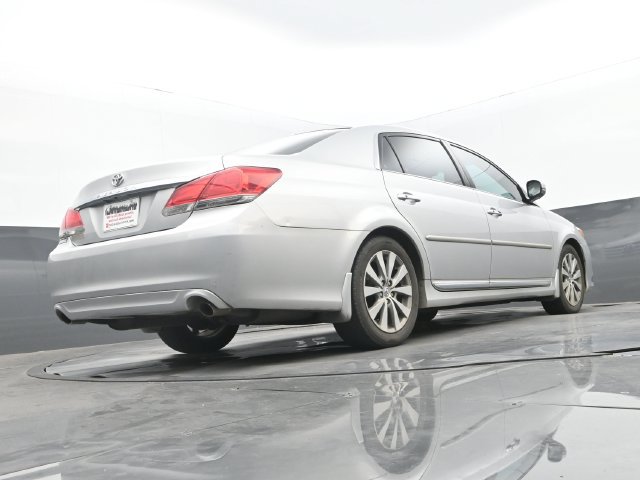 Used 2011 Toyota Avalon Limited FWD image 11