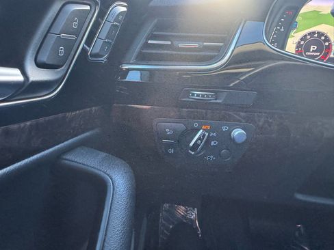 Used 2018 Audi Q7 3.0T Prestige w/ Prestige Package image 22