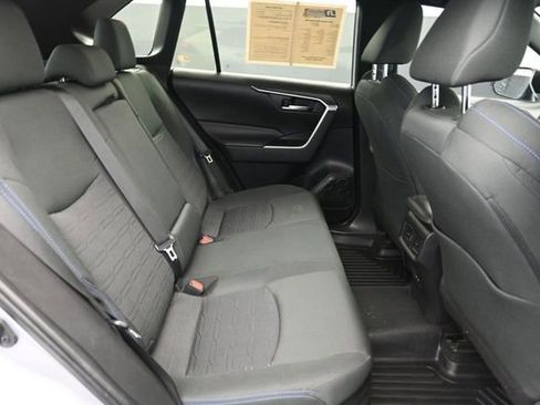 Used 2024 Toyota RAV4 SE AWD/4WD image 32