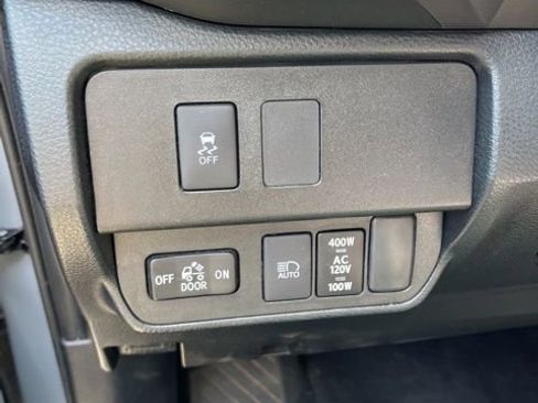 Used 2021 Toyota Tacoma TRD Sport w/ Technology Package RWD image 27