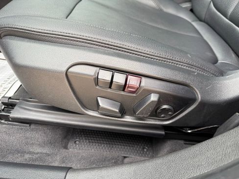 Used 2019 BMW X1 sDrive28i w/ Convenience Package image 14