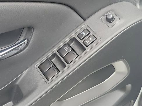 Used 2022 Nissan Frontier SV image 19