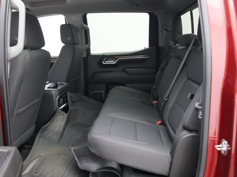 Used 2023 GMC Sierra 1500 Elevation w/ Preferred Package AWD/4WD image 29