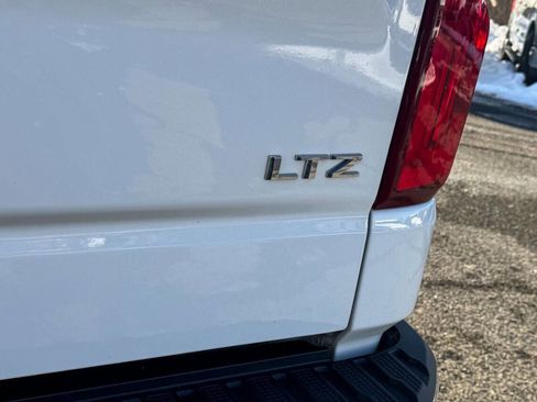 Used 2019 Chevrolet Silverado 1500 LTZ w/ LTZ Premium Package image 19