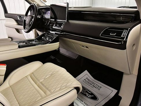 Used 2023 Lincoln Navigator L Black Label AWD/4WD image 26