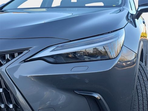 Used 2025 Lexus NX 300h AWD w/ Luxury Package image 33