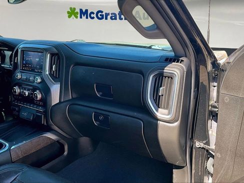 Used 2023 GMC Sierra 3500 Denali image 26