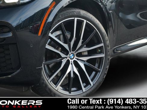 Used 2022 BMW X5 xDrive40i w/ M Sport Package image 27