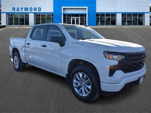 Used 2024 Chevrolet Silverado 1500 Custom image 1