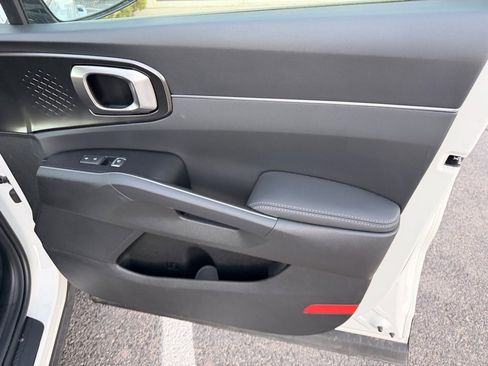 New 2025 Kia Sorento EX image 10