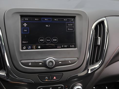 Used 2024 Chevrolet Equinox RS FWD image 24