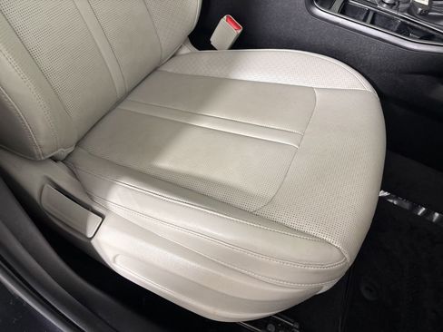 Used 2024 Kia Sorento S w/ Panoramic Sunroof Package AWD/4WD image 31