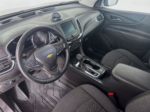 Used 2024 Chevrolet Equinox LT AWD/4WD image 11