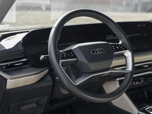 Used 2025 Audi Q5 Prestige image 10