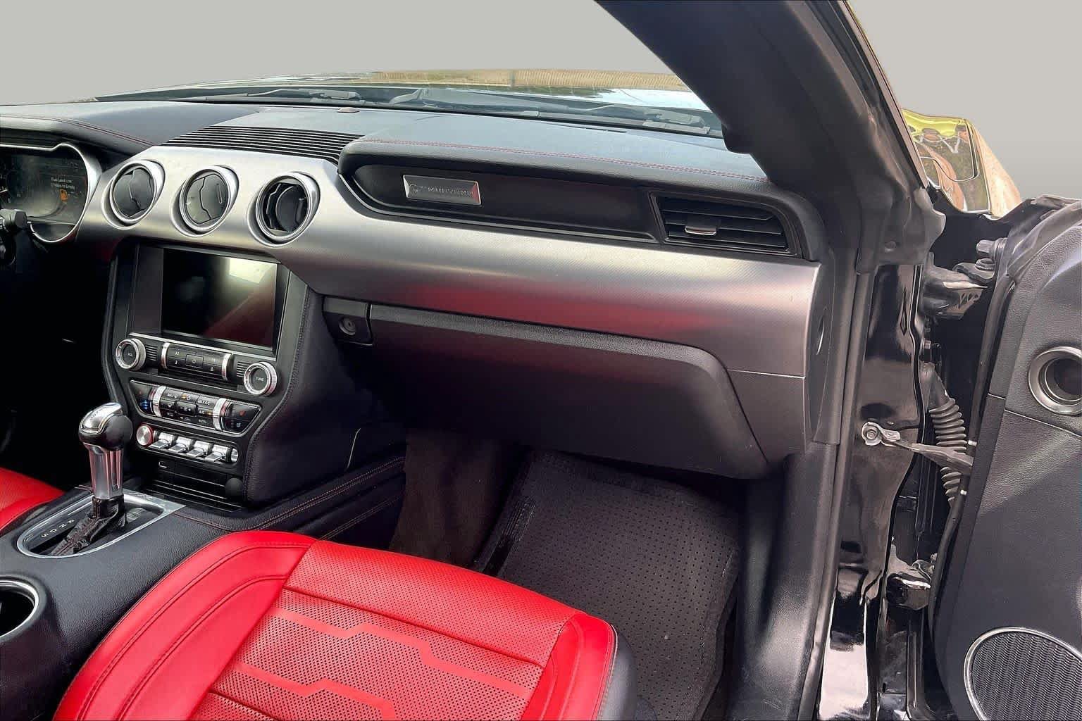 Used 2018 Ford Mustang Premium w/ Equipment Group 201A RWD image 18