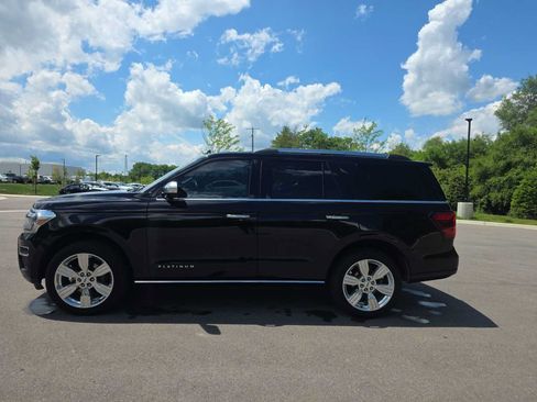 Used 2024 Ford Expedition Platinum AWD/4WD image 8