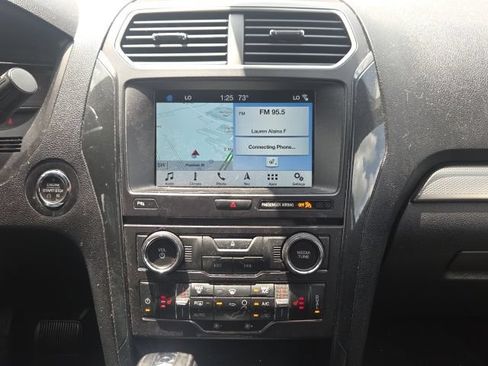 Used 2018 Ford Explorer XLT w/ Equipment Group 202A AWD/4WD image 32