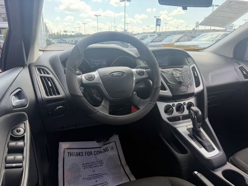 Used 2014 Ford Focus SE FWD image 24
