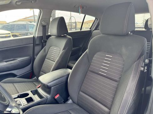 Used 2018 Kia Sportage LX AWD/4WD image 34