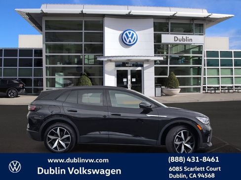 Used 2023 Volkswagen ID.4 Pro S image 3