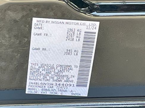 Used 2025 Nissan Altima 2.5 SV image 30