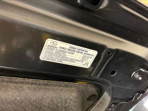 Used 2023 Subaru Forester Premium AWD/4WD image 32