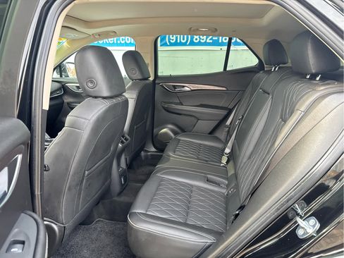 Used 2023 Buick Envision Avenir image 32