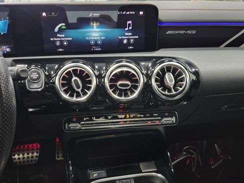 Used 2021 Mercedes-Benz CLA 45 AMG 4MATIC image 34