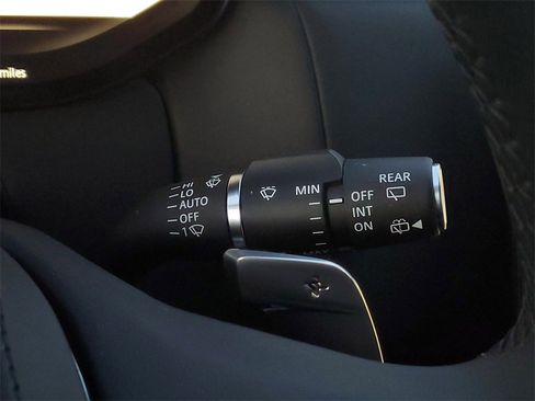 New 2025 Land Rover Range Rover SE image 16