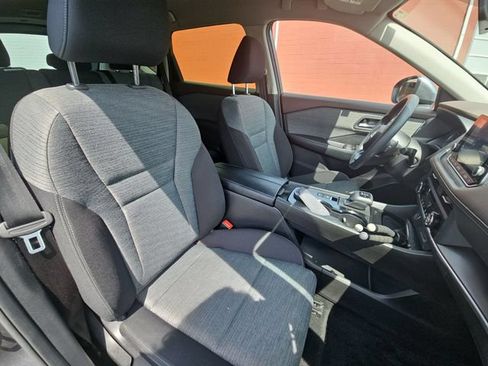 Used 2023 Nissan Rogue SV AWD/4WD image 30