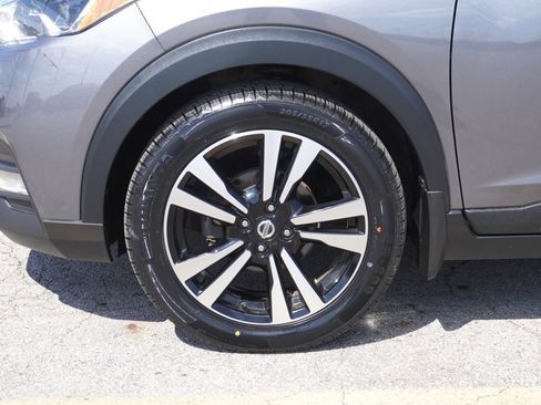 Used 2020 Nissan Kicks SR FWD image 10